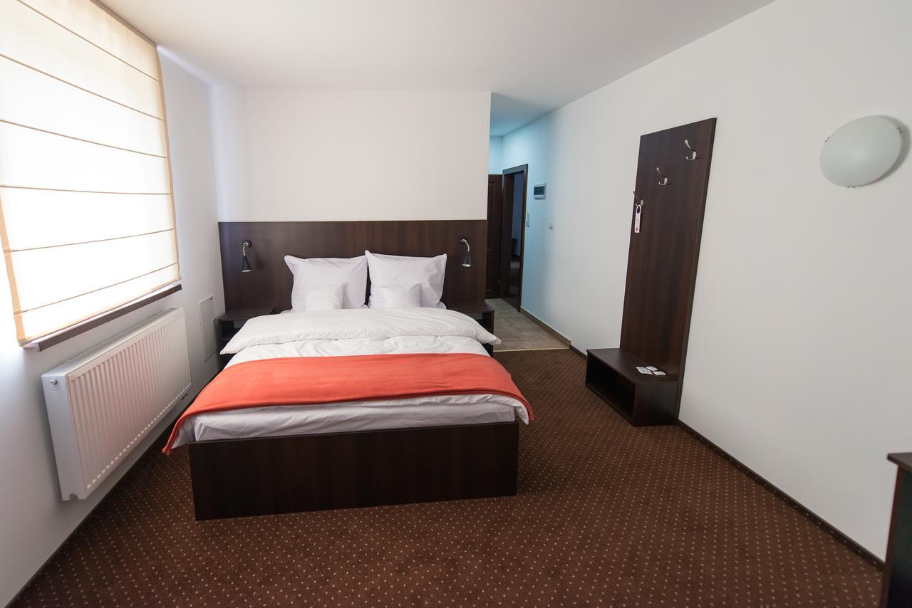 First Hotel 2*